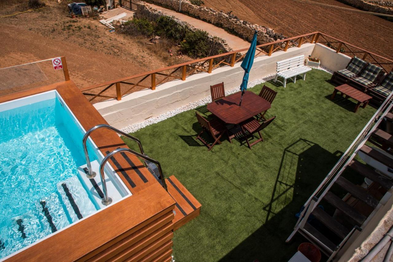 Tal-Karmnu Entire House With Private Heated Pool And Jacuzzi Villa Kirkop ภายนอก รูปภาพ