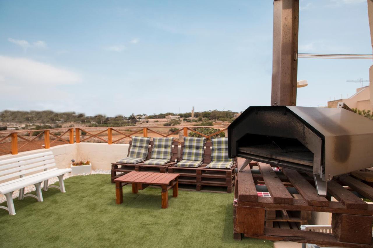 Tal-Karmnu Entire House With Private Heated Pool And Jacuzzi Villa Kirkop ภายนอก รูปภาพ