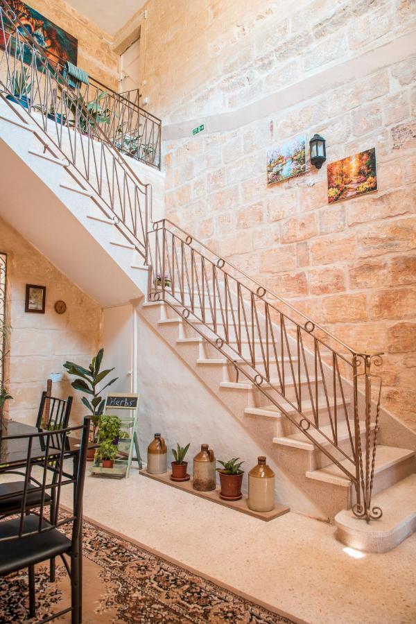 Tal-Karmnu Entire House With Private Heated Pool And Jacuzzi Villa Kirkop ภายนอก รูปภาพ