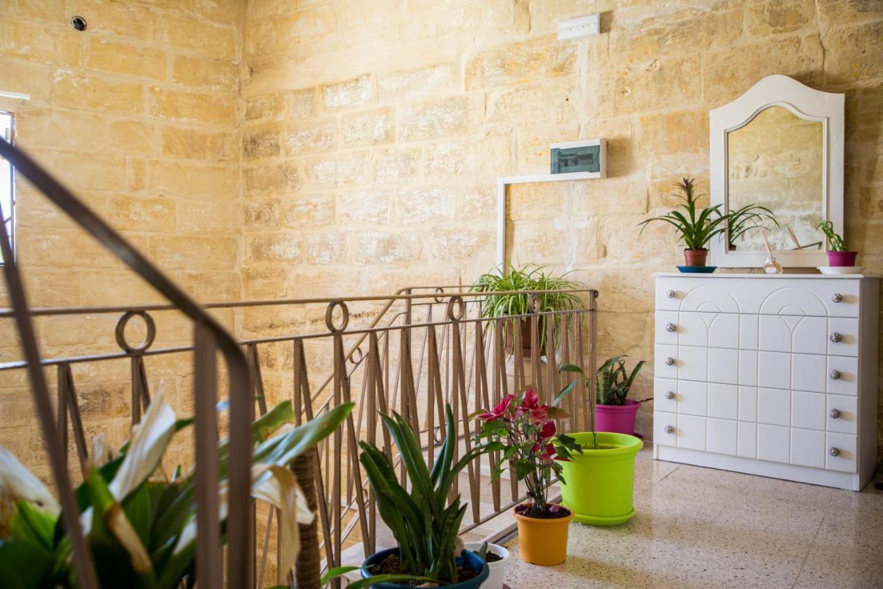 Tal-Karmnu Entire House With Private Heated Pool And Jacuzzi Villa Kirkop ภายนอก รูปภาพ