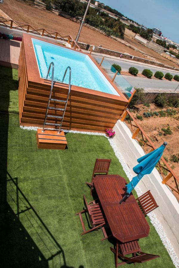 Tal-Karmnu Entire House With Private Heated Pool And Jacuzzi Villa Kirkop ภายนอก รูปภาพ