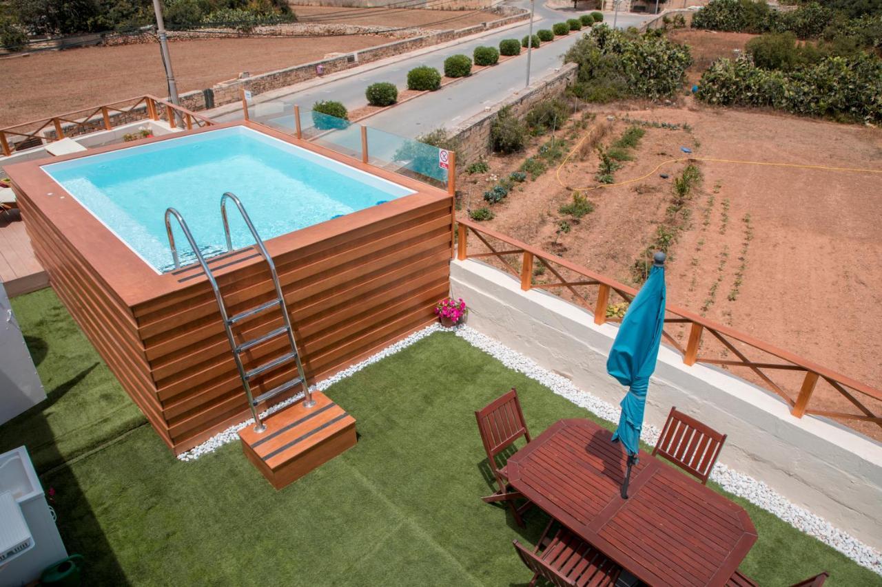 Tal-Karmnu Entire House With Private Heated Pool And Jacuzzi Villa Kirkop ภายนอก รูปภาพ